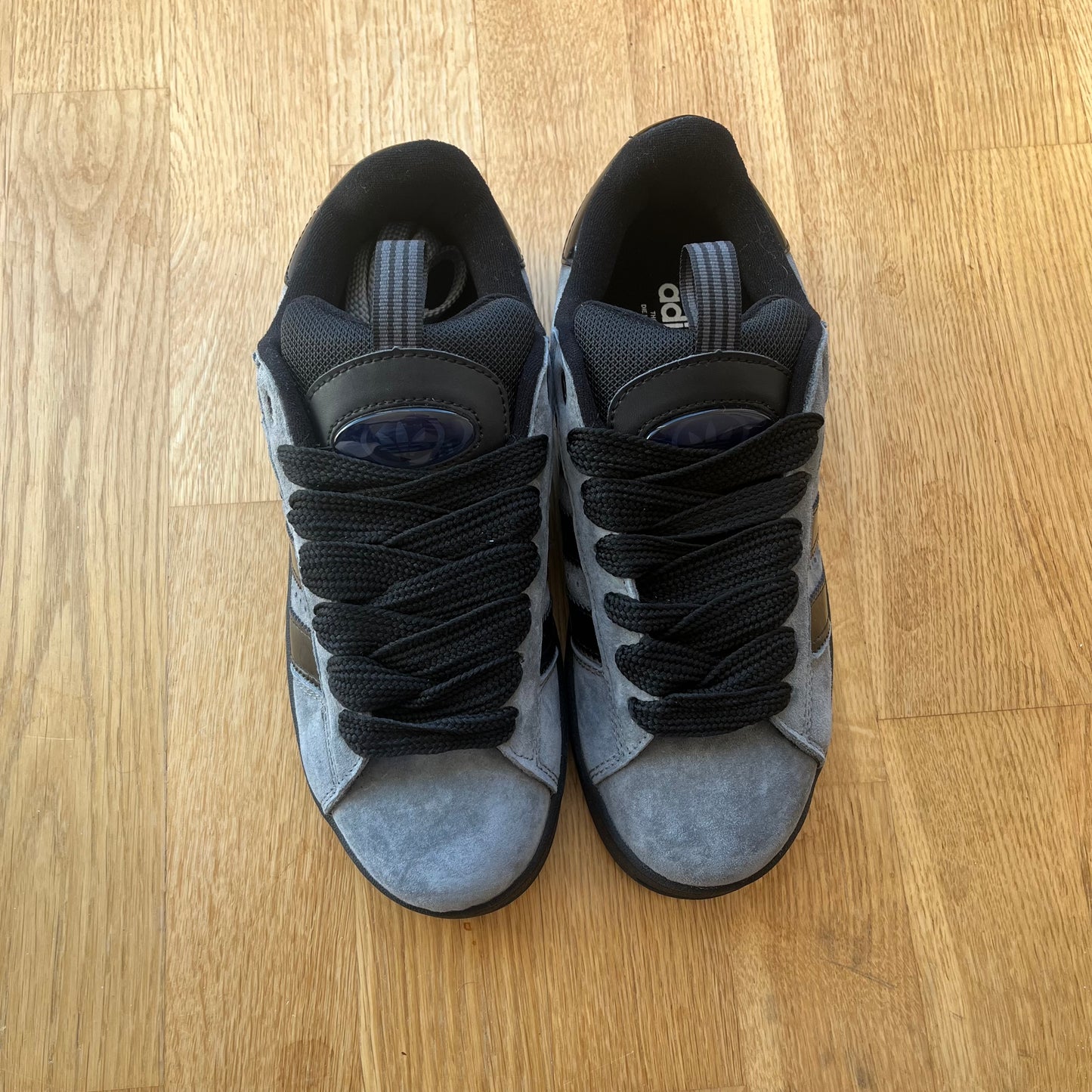 Adidas Campus 00s
