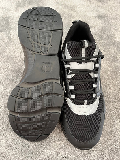 B22 BLACK